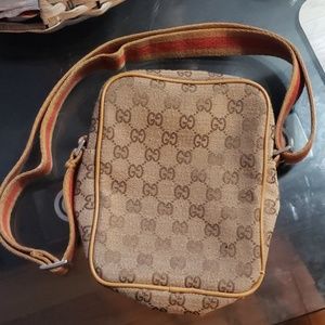 Faux vintage Gucci crossover